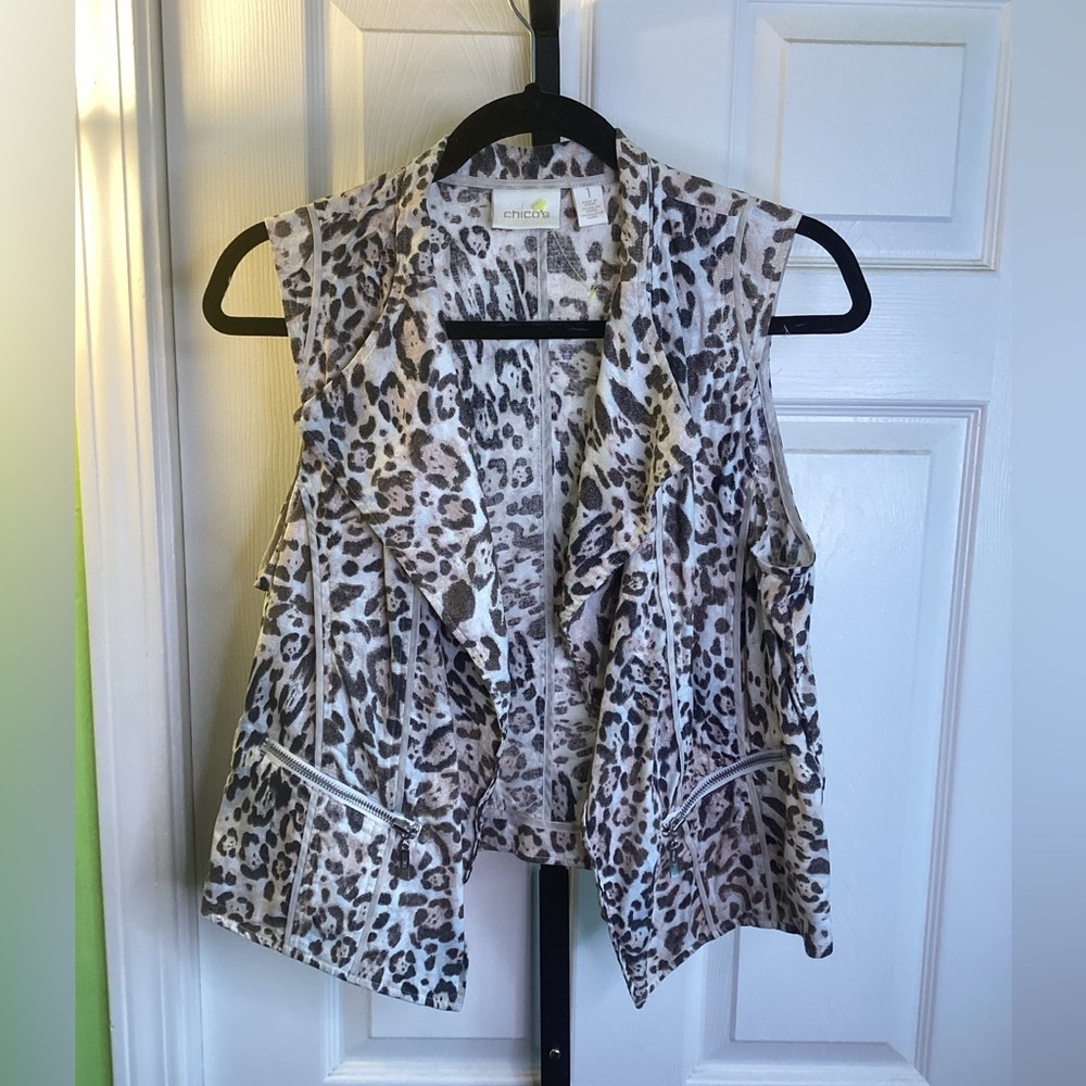 Chico's Black and Cream Leopard Print Vest, size medium